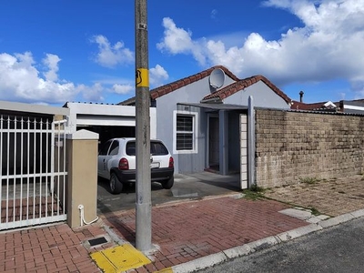 3 Bedroom House Sold in Strandfontein