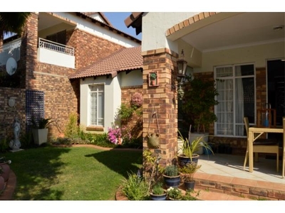 3 Bedroom Townhouse to rent in Moreleta Park