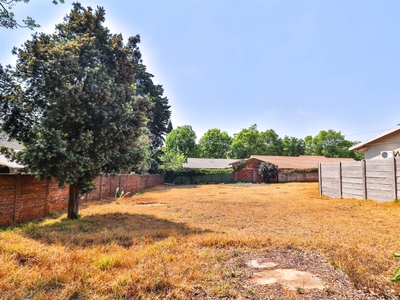 822 m² Land available in Lynnwood Glen