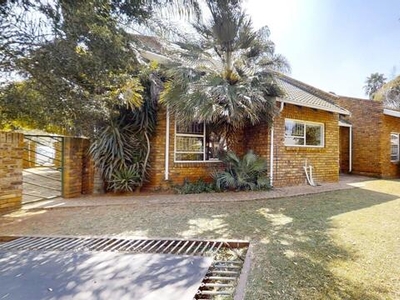 House For Sale In Country View, Benoni