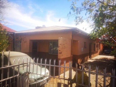 House For Sale In Utility, Kimberley