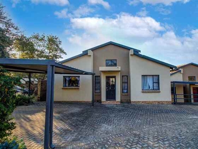 Townhouse For Sale In Amorosa, Roodepoort