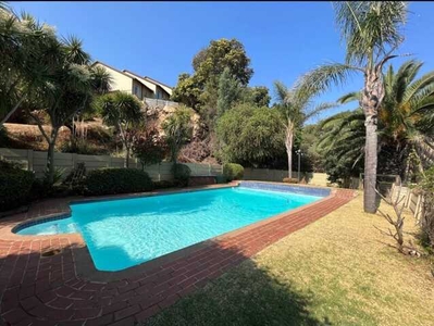 Townhouse For Sale In Quellerina, Roodepoort