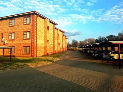2 Bedroom Apartment For Sale in Potchefstroom Central