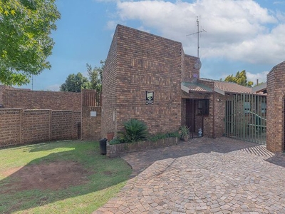 2 Bedroom house for sale in Illiondale, Edenvale
