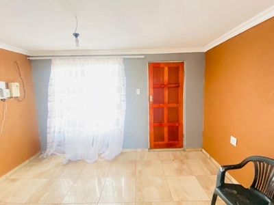 2 Bedroom House in Tsakane For Sale