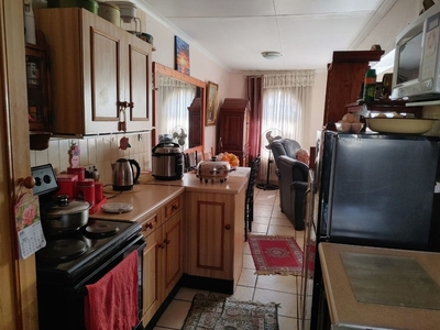 2 Bedroom Townhouse in Kempton Park Central For Sale