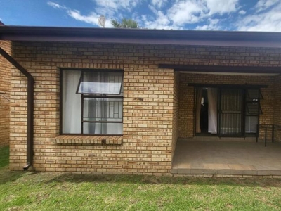 2 Bedroom townhouse - sectional for sale in Riversdale, Meyerton