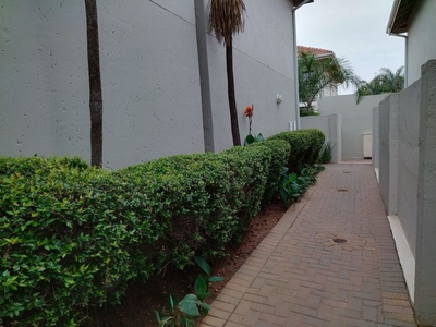 3 Bedroom Townhouse in Bryanston For Sale