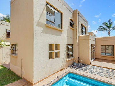 3 Bedroom Cluster in Lonehill For Sale