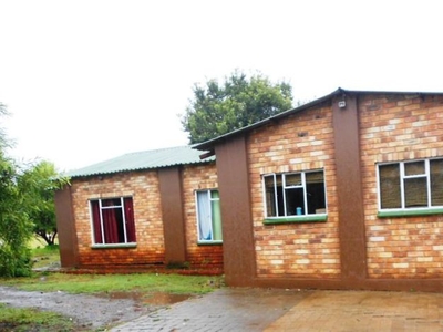 3 Bedroom farm for sale in Kameeldrift West, Pretoria