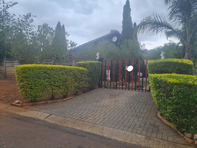 3 Bedroom Freehold For Sale in Protea Park