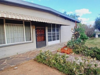 3 Bedroom house for sale in Fichardt Park, Bloemfontein