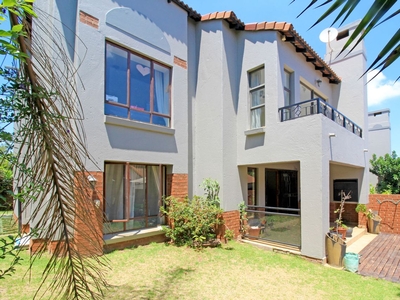 3 Bedroom Townhouse For Sale in Rietvlei Ridge Country Estate
