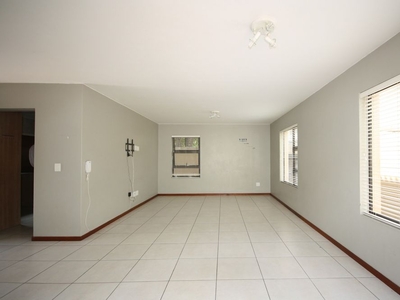 3 Bedroom Townhouse in Edenvale Central For Sale