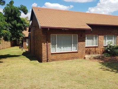 3 Bedroom townhouse - sectional for sale in Hazeldene, Germiston