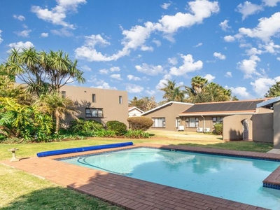 4 Bedroom house for sale in Bergbron, Roodepoort