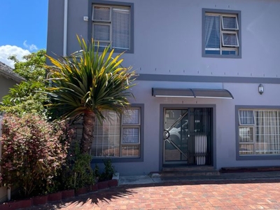 4 Bedroom house for sale in Kenwyn, Cape Town