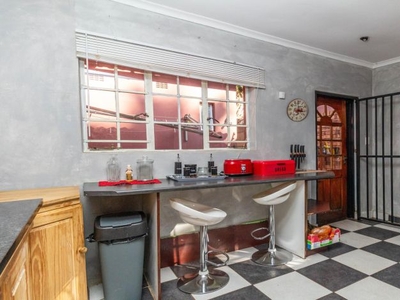 5 Bedroom house for sale in Albertville, Johannesburg