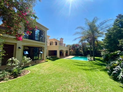 5 Bedroom Townhouse in Bryanston East For Sale