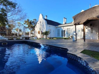 6 Bedroom house for sale in Constantia, Cape Town