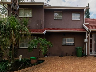 6 Bedroom house for sale in Gallo Manor, Sandton