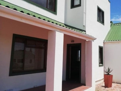 6 Bedroom house for sale in Gansbaai Central