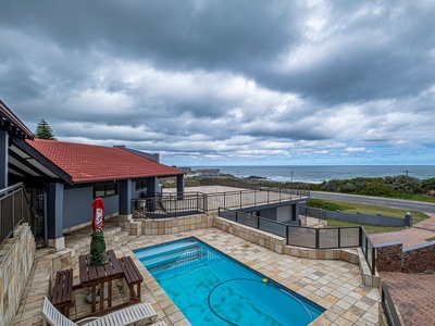 7 Bedroom Freehold For Sale in Seaview