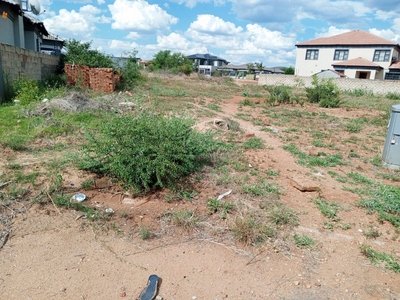 817m² Vacant Land Sold in Chroompark