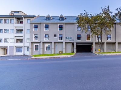 Apartment For Sale in Paarl Central