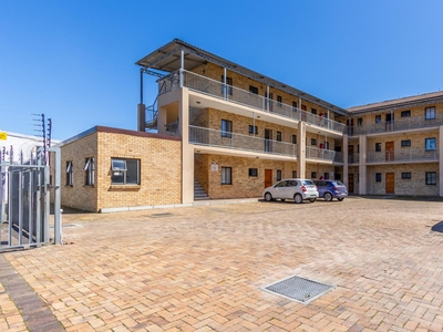 Apartment For Sale in Paarl East