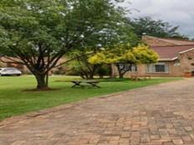 Guest House for sale in Benoni Small Farms