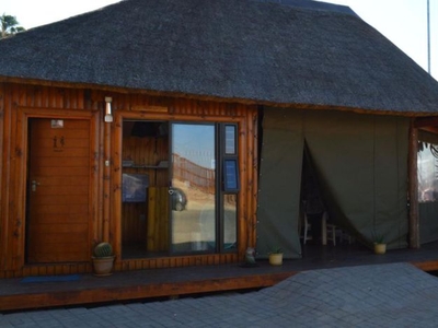 Guest House for sale in Keidebees, Upington