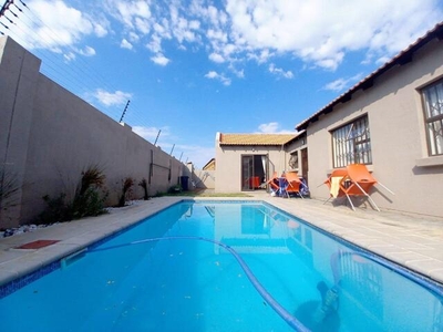 House For Sale In Doornpoort, Pretoria