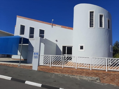 House For Sale in Gansbaai Central