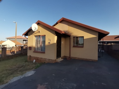 House For Sale in Geelhoutpark