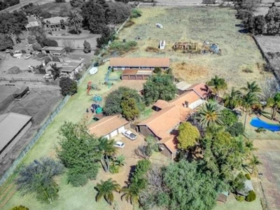 Smallholding for sale in Bredell