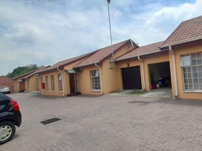 Townhouse - sectional for sale in Secunda