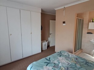 2 Bed Apartment in Wilgeheuwel