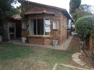 3 Bed Duplex in Radiokop