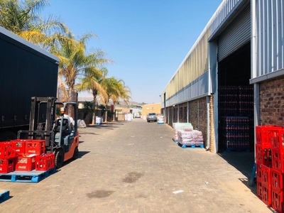 1,200m² Warehouse For Sale in Silvertondale