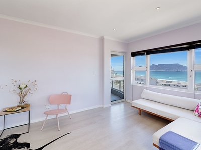 2 Bedroom Apartment Sold in Bloubergstrand