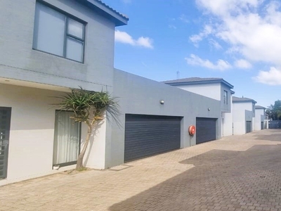 3 Bedroom Townhouse To Let in Edenvale Central