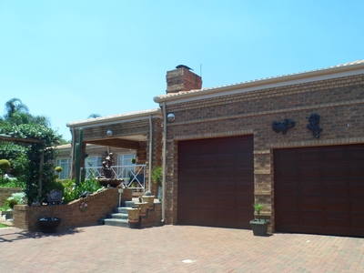 Gated Estate For Sale in Del Judor