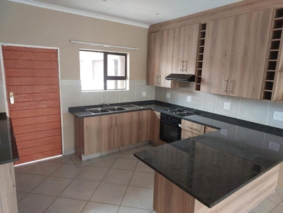 Townhouse Rental Monthly in Riversdale