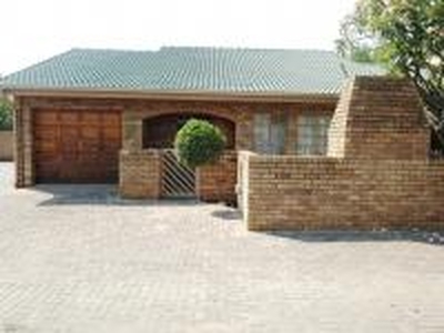 3 Bedroom Simplex for Sale For Sale in Protea Park - MR61165
