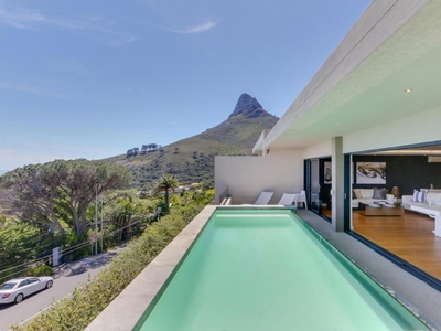 Townhouse For Sale in CAMPS BAY