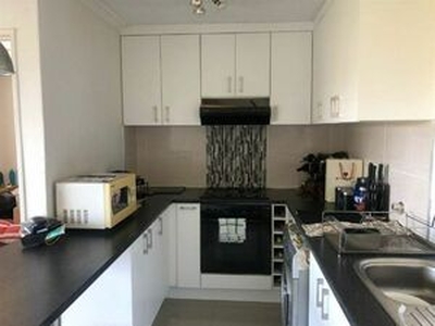 1 Bed Apartment in Kenilworth - Cape Town