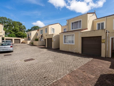 2 Bedroom Townhouse for Sale in Grahamstown Central