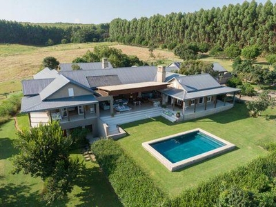 5 Bedroom Villa White River Mpumalanga